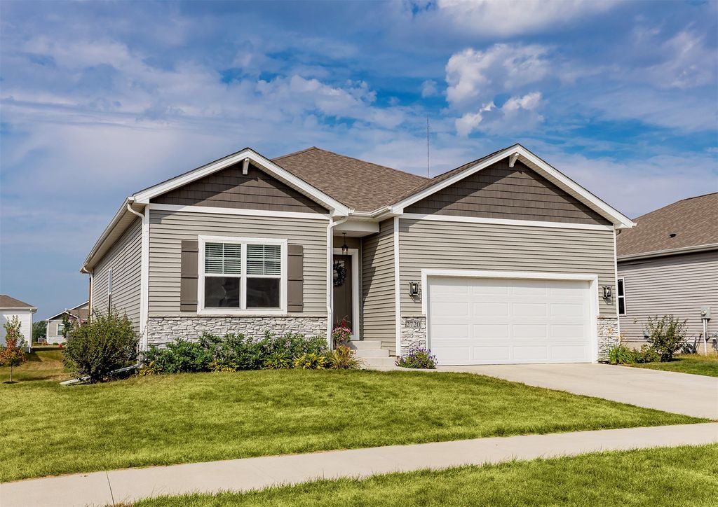 2720 13th Avenue SE, Altoona, IA 50009