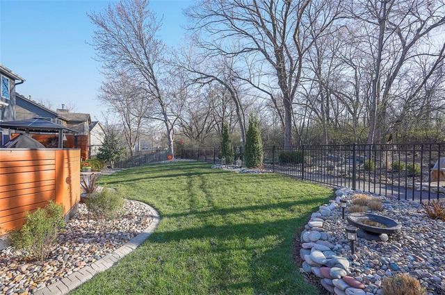 11541 S Brentwood Street, Olathe, KS 66061