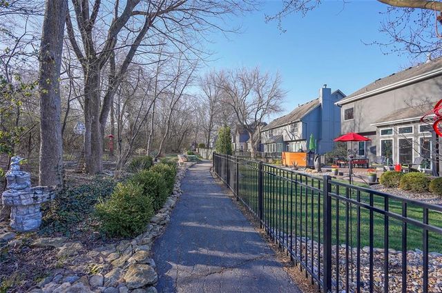 11541 S Brentwood Street, Olathe, KS 66061