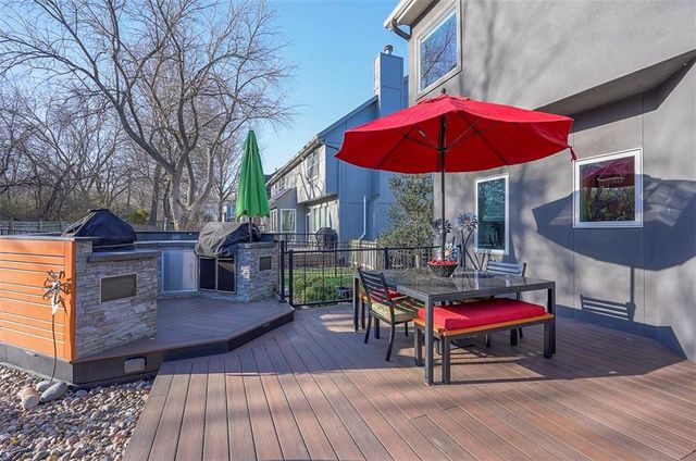 11541 S Brentwood Street, Olathe, KS 66061