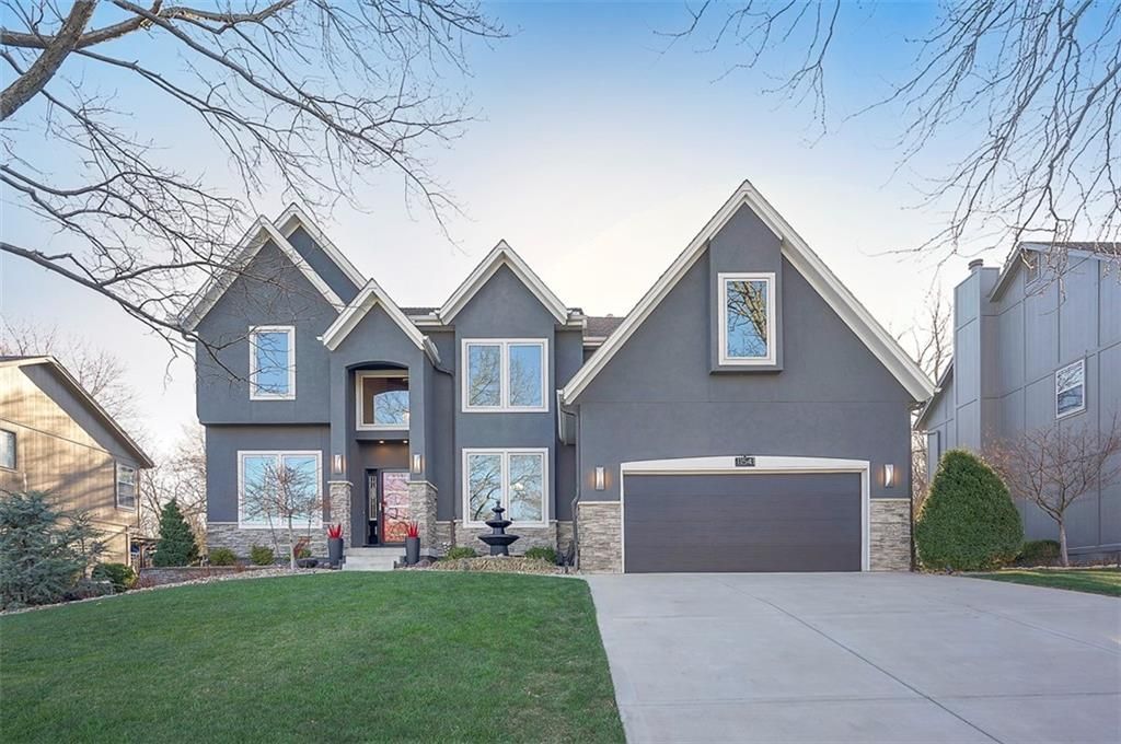 11541 S Brentwood Street, Olathe, KS 66061
