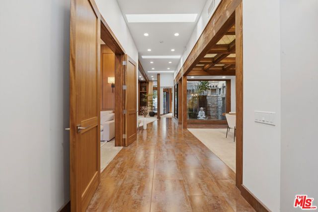 17424 Cumpston Street, Encino (los Angeles), CA 91316