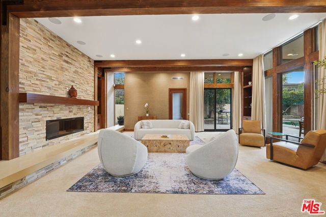 17424 Cumpston Street, Encino (los Angeles), CA 91316