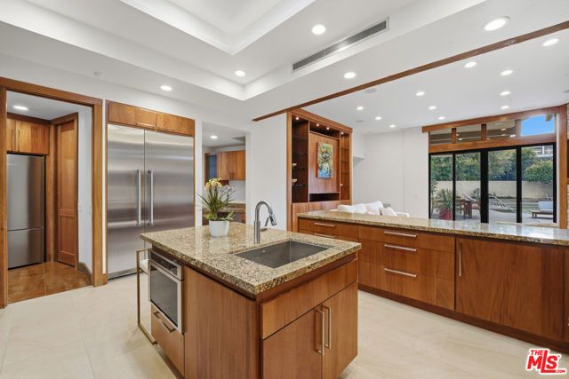 17424 Cumpston Street, Encino (los Angeles), CA 91316