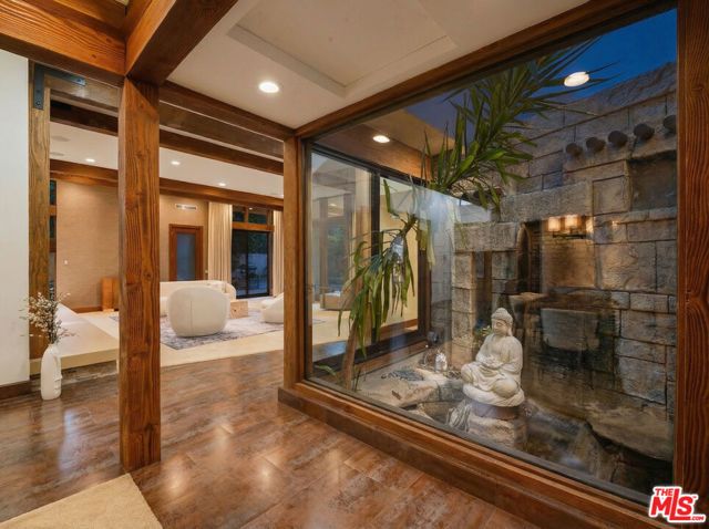 17424 Cumpston Street, Encino (los Angeles), CA 91316