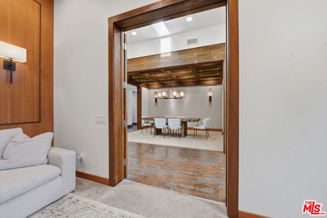 17424 Cumpston Street, Encino (los Angeles), CA 91316