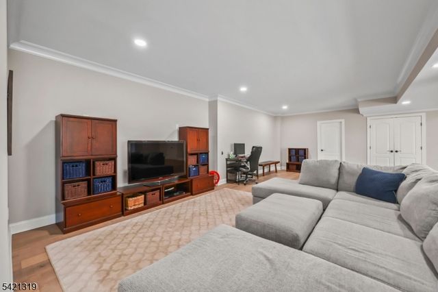 12 Skyline Dr, Randolph Twp., NJ 07869