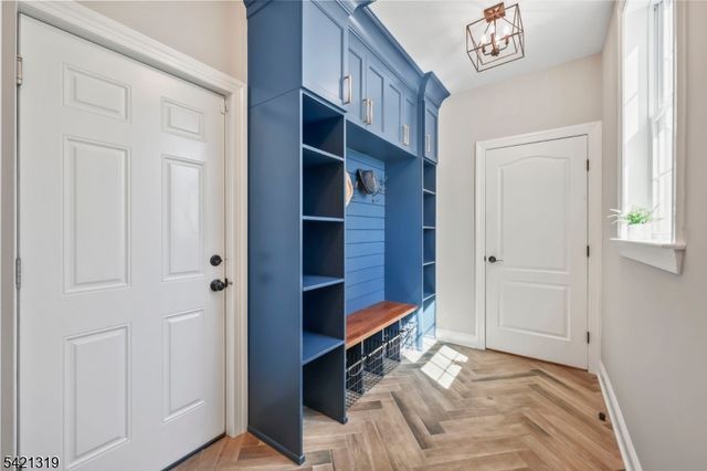 12 Skyline Dr, Randolph Twp., NJ 07869