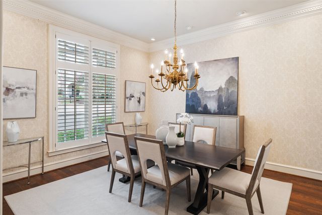 7 Knightwood Court, Dallas, TX 75225