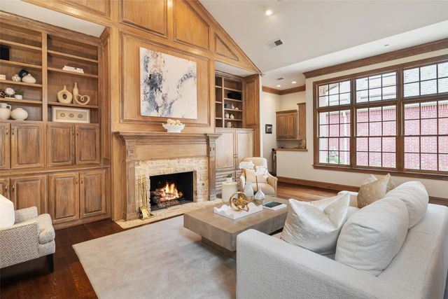 7 Knightwood Court, Dallas, TX 75225