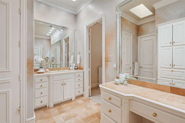 7 Knightwood Court, Dallas, TX 75225