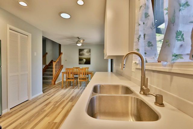 2613 Cochise Trail, Fitchburg, WI 53711