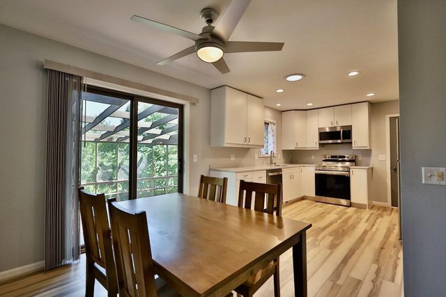 2613 Cochise Trail, Fitchburg, WI 53711