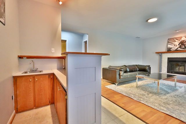 2613 Cochise Trail, Fitchburg, WI 53711