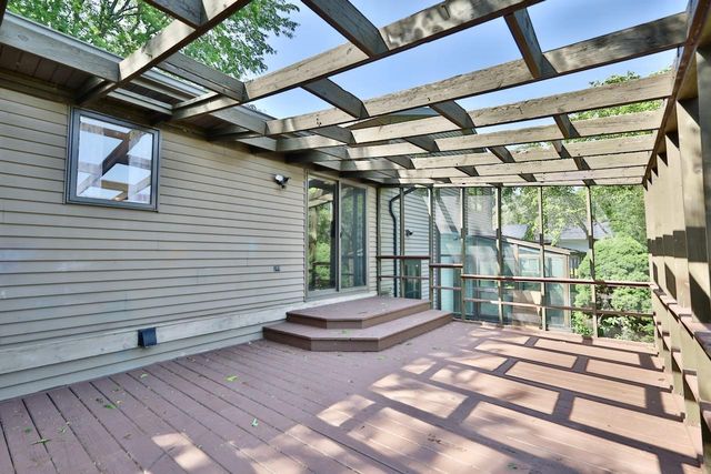 2613 Cochise Trail, Fitchburg, WI 53711