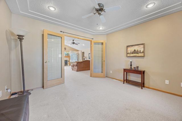 631 15th Avenue E, West Fargo, ND 58078