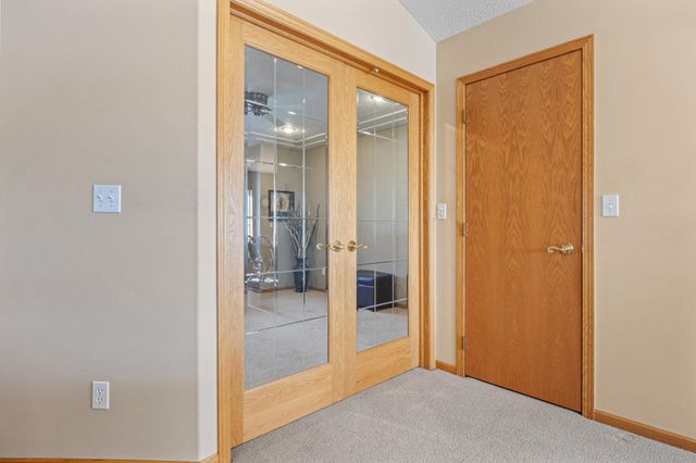 631 15th Avenue E, West Fargo, ND 58078