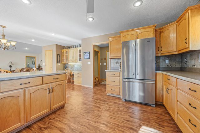 631 15th Avenue E, West Fargo, ND 58078