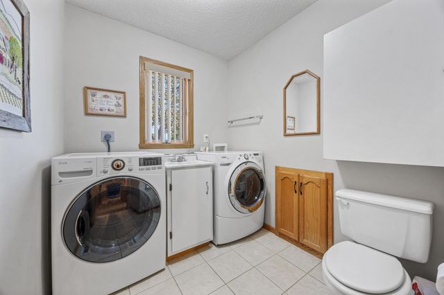 631 15th Avenue E, West Fargo, ND 58078