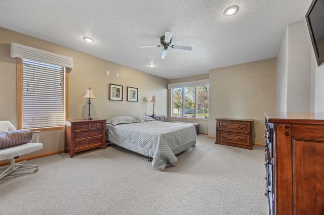 631 15th Avenue E, West Fargo, ND 58078