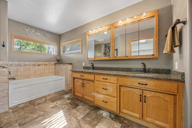 631 15th Avenue E, West Fargo, ND 58078