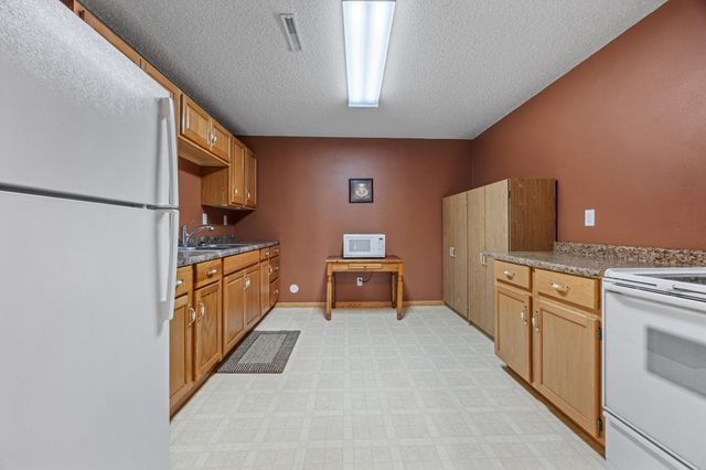 631 15th Avenue E, West Fargo, ND 58078