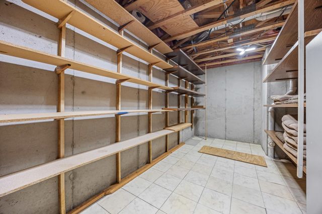 631 15th Avenue E, West Fargo, ND 58078