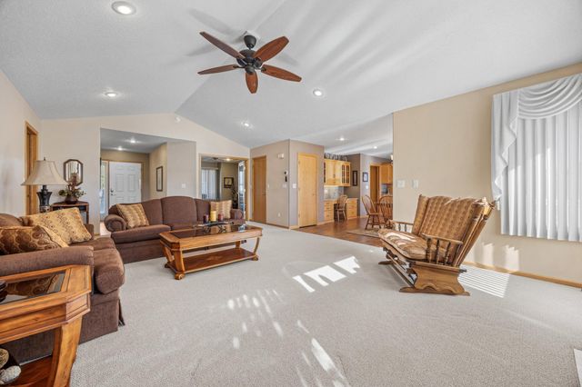 631 15th Avenue E, West Fargo, ND 58078