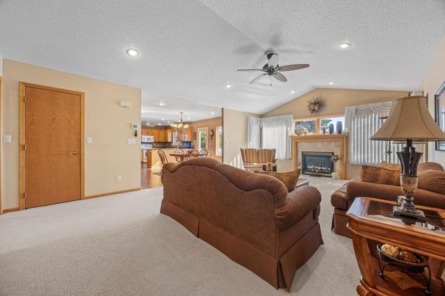 631 15th Avenue E, West Fargo, ND 58078