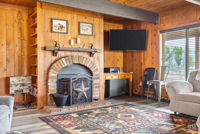 29851 N Lower Valley Road, Tehachapi, CA 93561