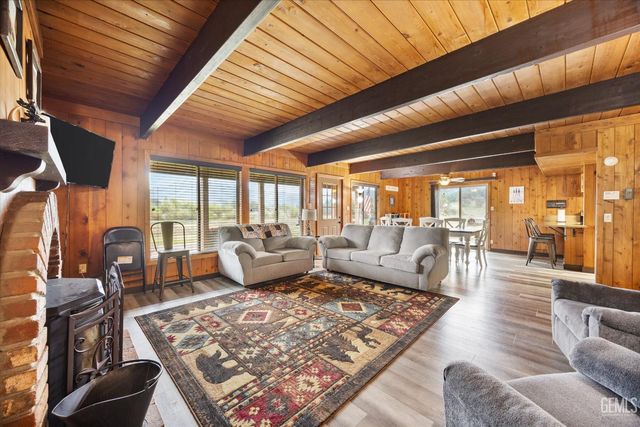 29851 N Lower Valley Road, Tehachapi, CA 93561