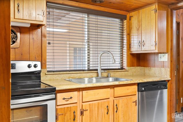 29851 N Lower Valley Road, Tehachapi, CA 93561
