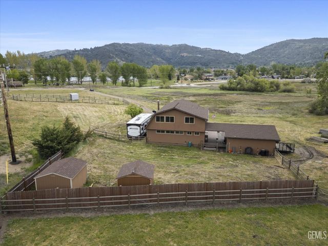 29851 N Lower Valley Road, Tehachapi, CA 93561