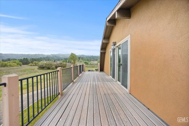 29851 N Lower Valley Road, Tehachapi, CA 93561