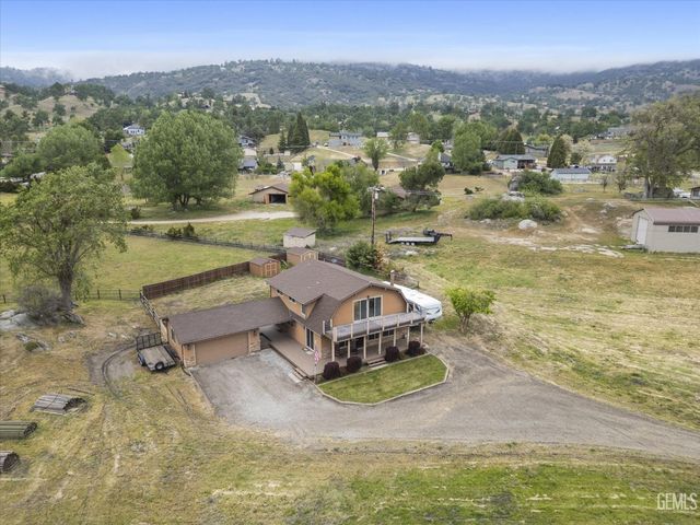 29851 N Lower Valley Road, Tehachapi, CA 93561