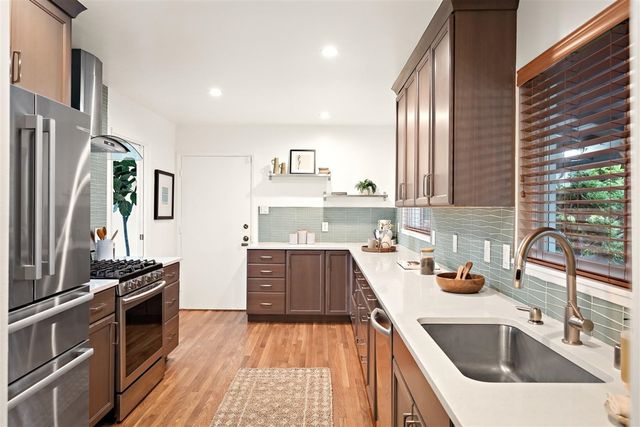 225 225 Chadbourne Way, Oakland, CA 94619