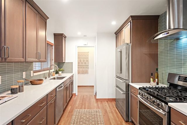 225 225 Chadbourne Way, Oakland, CA 94619