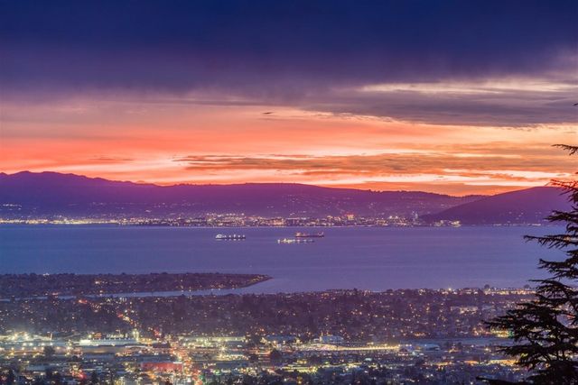 225 225 Chadbourne Way, Oakland, CA 94619