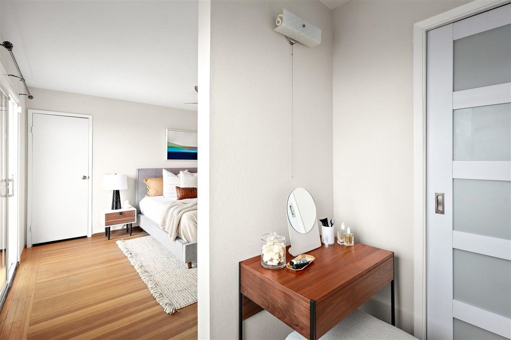 Image 22 of property listing at 225 225 Chadbourne Way, Oakland, CA 94619