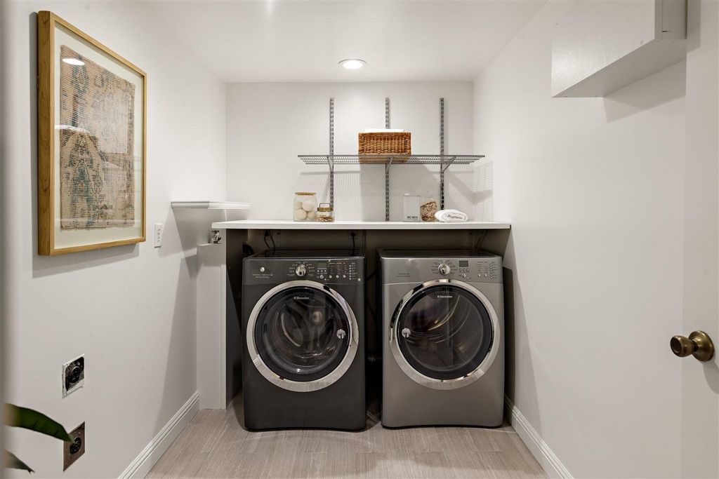 Image 26 of property listing at 225 225 Chadbourne Way, Oakland, CA 94619