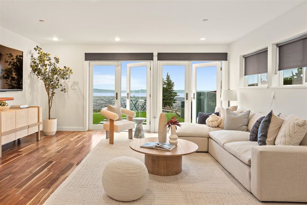 Image 29 of property listing at 225 225 Chadbourne Way, Oakland, CA 94619