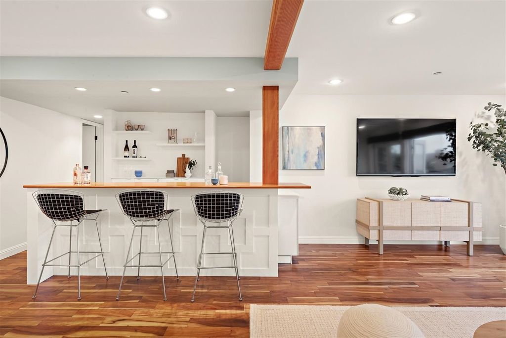 Image 33 of property listing at 225 225 Chadbourne Way, Oakland, CA 94619