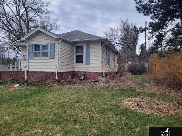 3529 Melrose Avenue, Lincoln, NE 68506