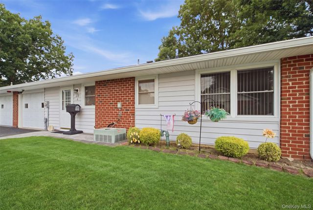 238 Blackpool Court A, Ridge, NY 11961