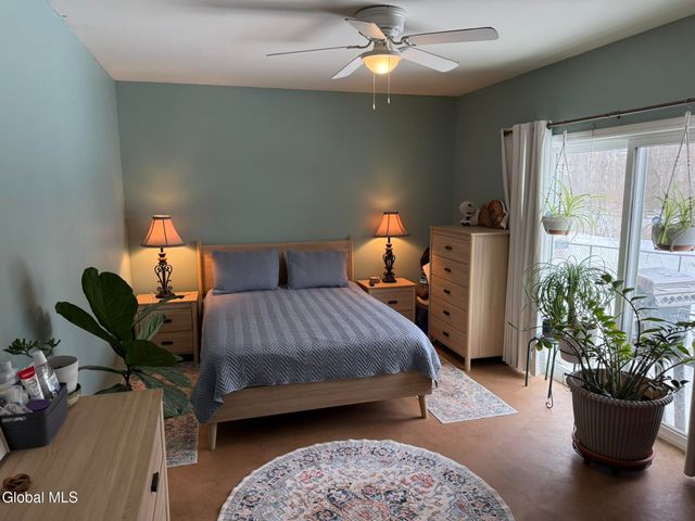 6 Feeder Bend, Glens Falls, NY 12801