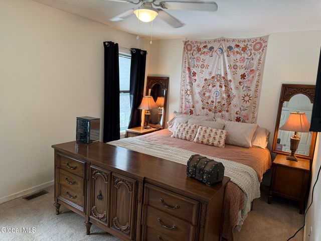 6 Feeder Bend, Glens Falls, NY 12801