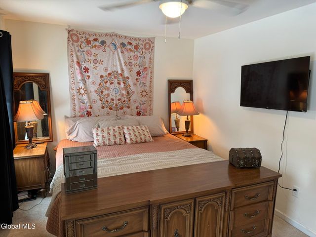 6 Feeder Bend, Glens Falls, NY 12801