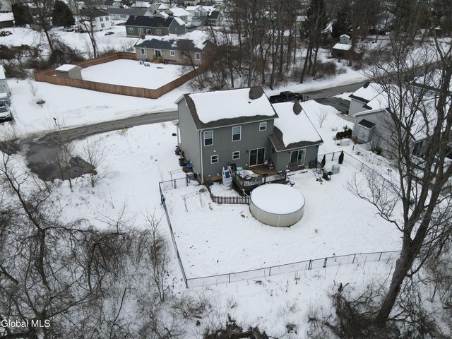 6 Feeder Bend, Glens Falls, NY 12801