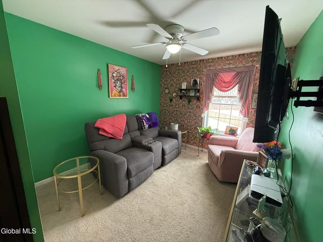 6 Feeder Bend, Glens Falls, NY 12801