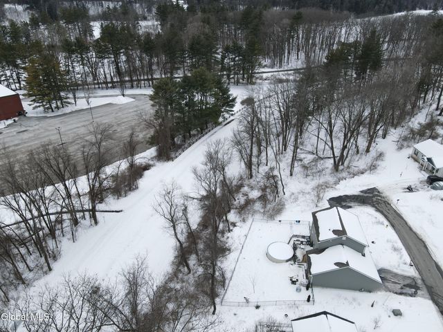 6 Feeder Bend, Glens Falls, NY 12801